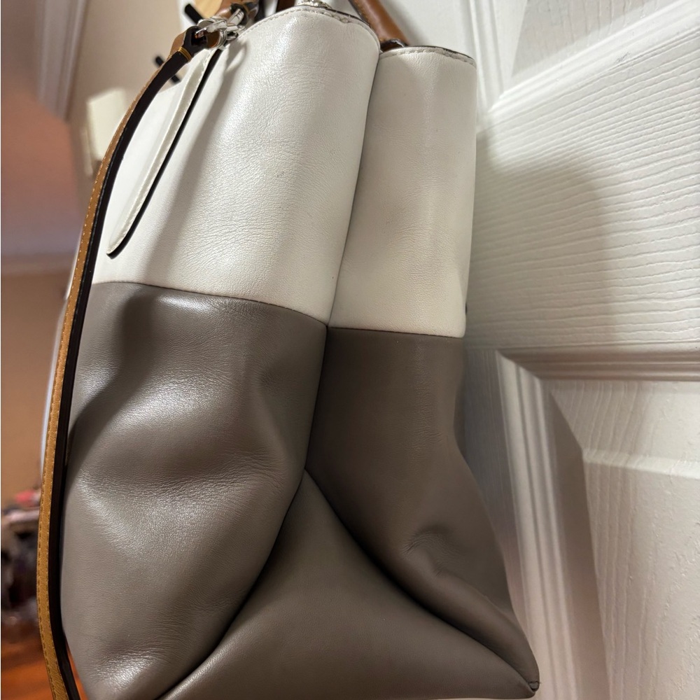 Coach A1469-32502 Large Borough Retro Colorblock Grey/Cream/Tan Leather in EUC - Picture 8 of 16